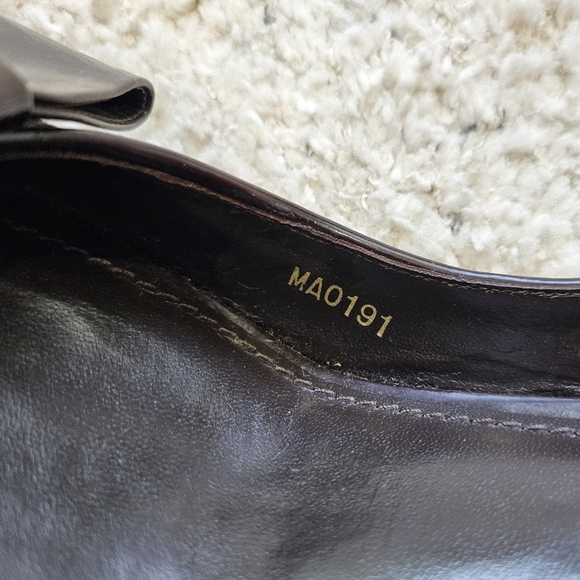 Louis Vuitton Monogram Open-Toe Bow Wedge Heels - Picture 11 of 12